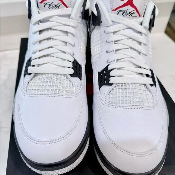 2015 Jordan’s 4’s BNIB 11.5 White/Black Cement - Picture 9 of 12